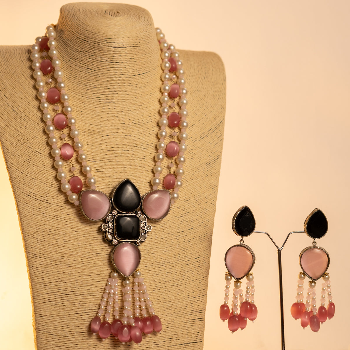 MEHANDI HANDMADE RAW AND RUSTIC FINISH MONALISA STONE PEARL AND BEADED MALA WITH EARRINGS ML11