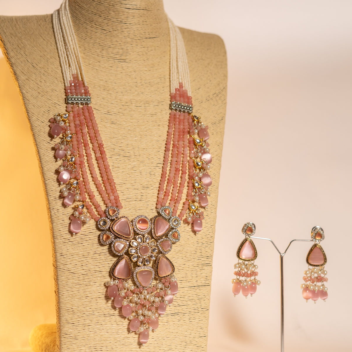 VARKALA ONEX BEADS AND MONALISA STONES AND BEADS WITH PEARL ML07