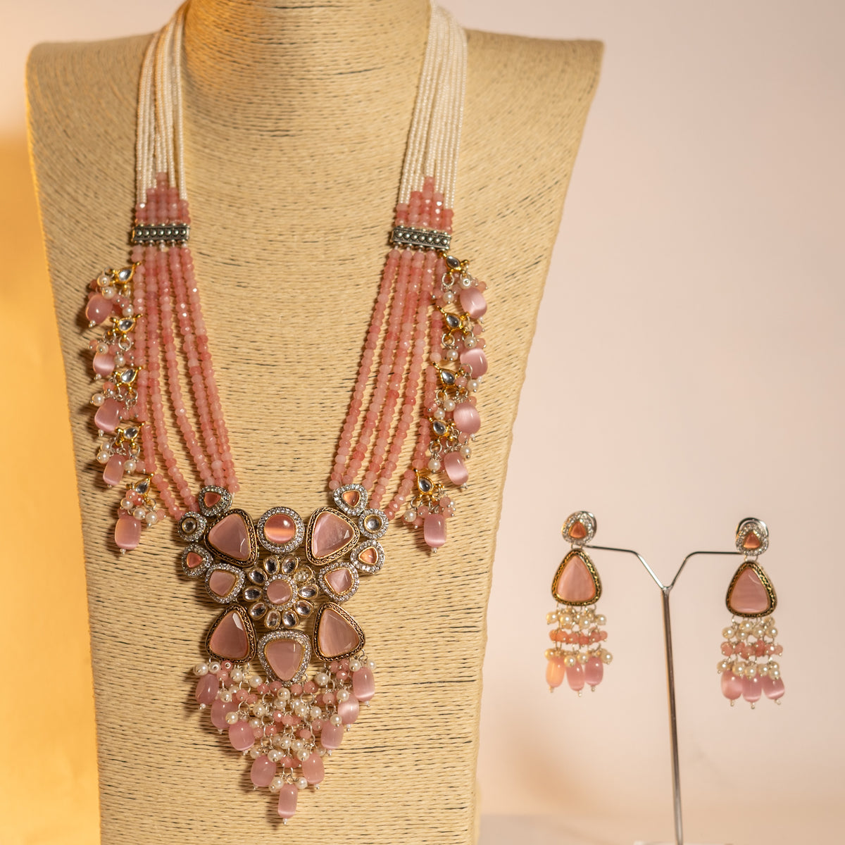 VARKALA ONEX BEADS AND MONALISA STONES AND BEADS WITH PEARL ML07