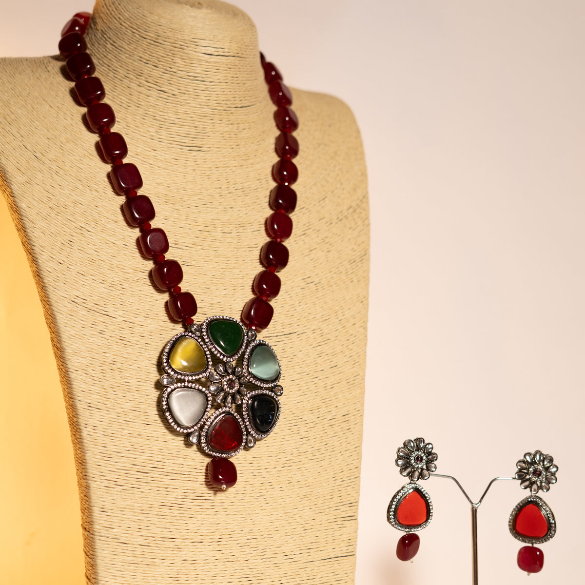 SHIHAYA GLASS BEAD STONE WITH MONALISA STONE SET ML08