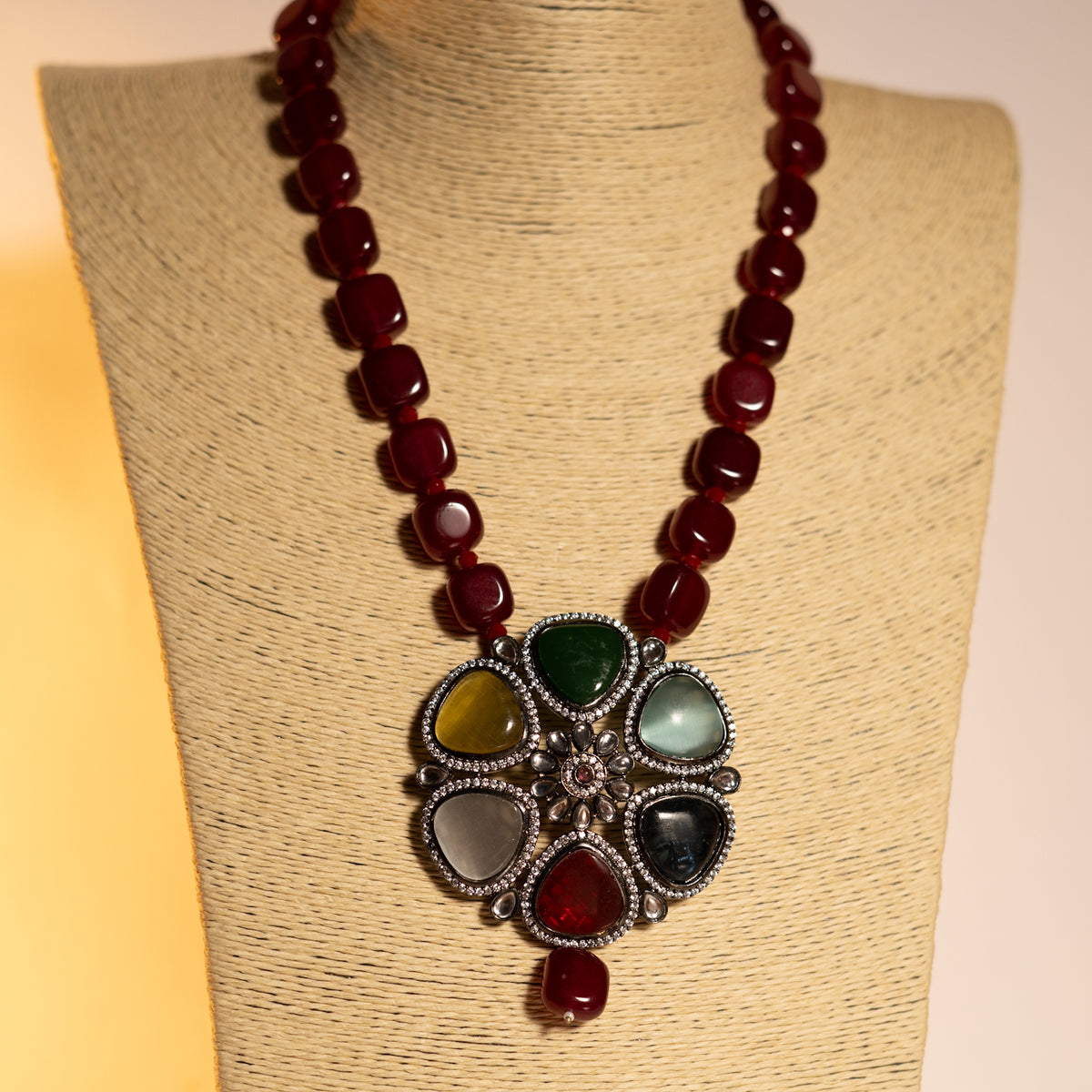 SHIHAYA GLASS BEAD STONE WITH MONALISA STONE SET ML08