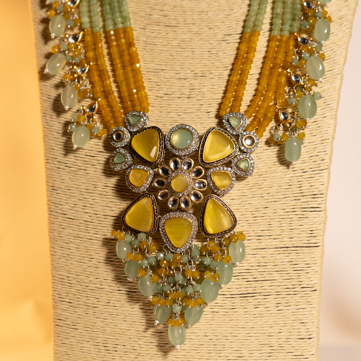 VARKALA ONEX BEADS AND MONALISA STONES AND BEADS WITH PEARL ML07