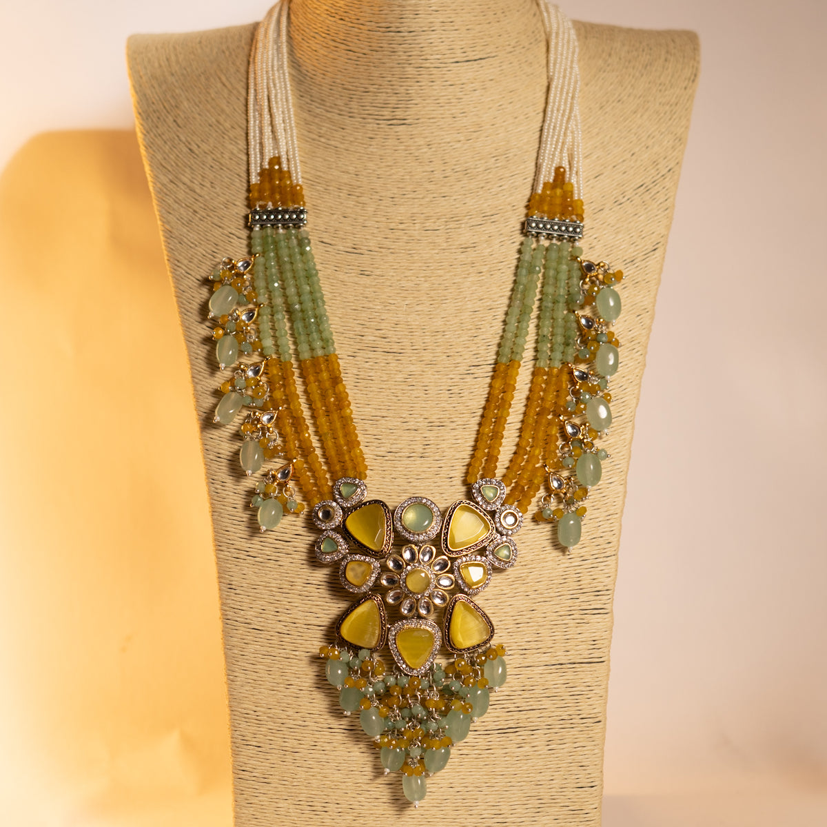 VARKALA ONEX BEADS AND MONALISA STONES AND BEADS WITH PEARL ML07