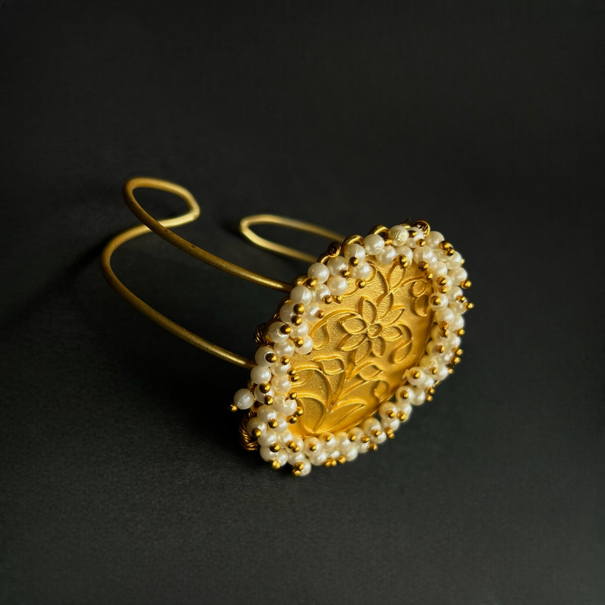 RIMME HAND HAMMERED AND HANDMADE HANDMADE GOLD TONED CLASSIC BRACELETS BR18