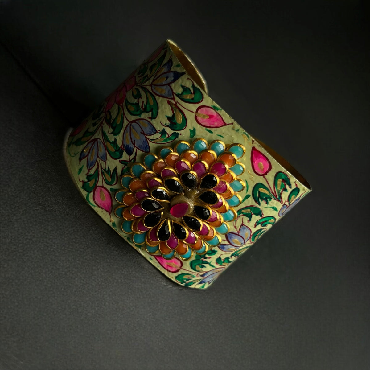 KIYANA HAND PAINTED AND HANDMADE BRACELET KADA BR21