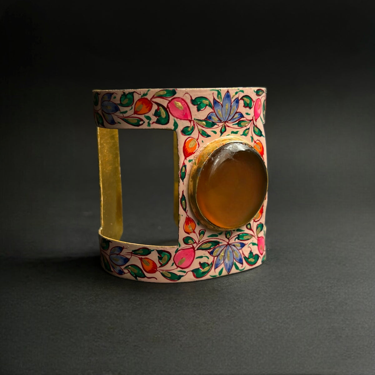 ARTISTIC STONE BRACELET BR25