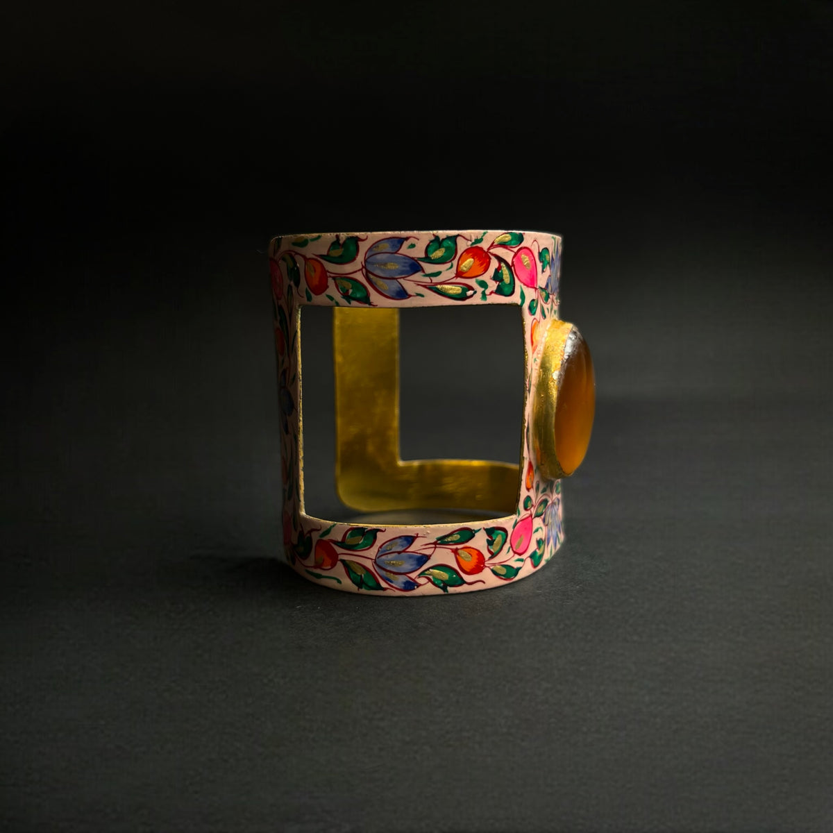 ARTISTIC STONE BRACELET BR25