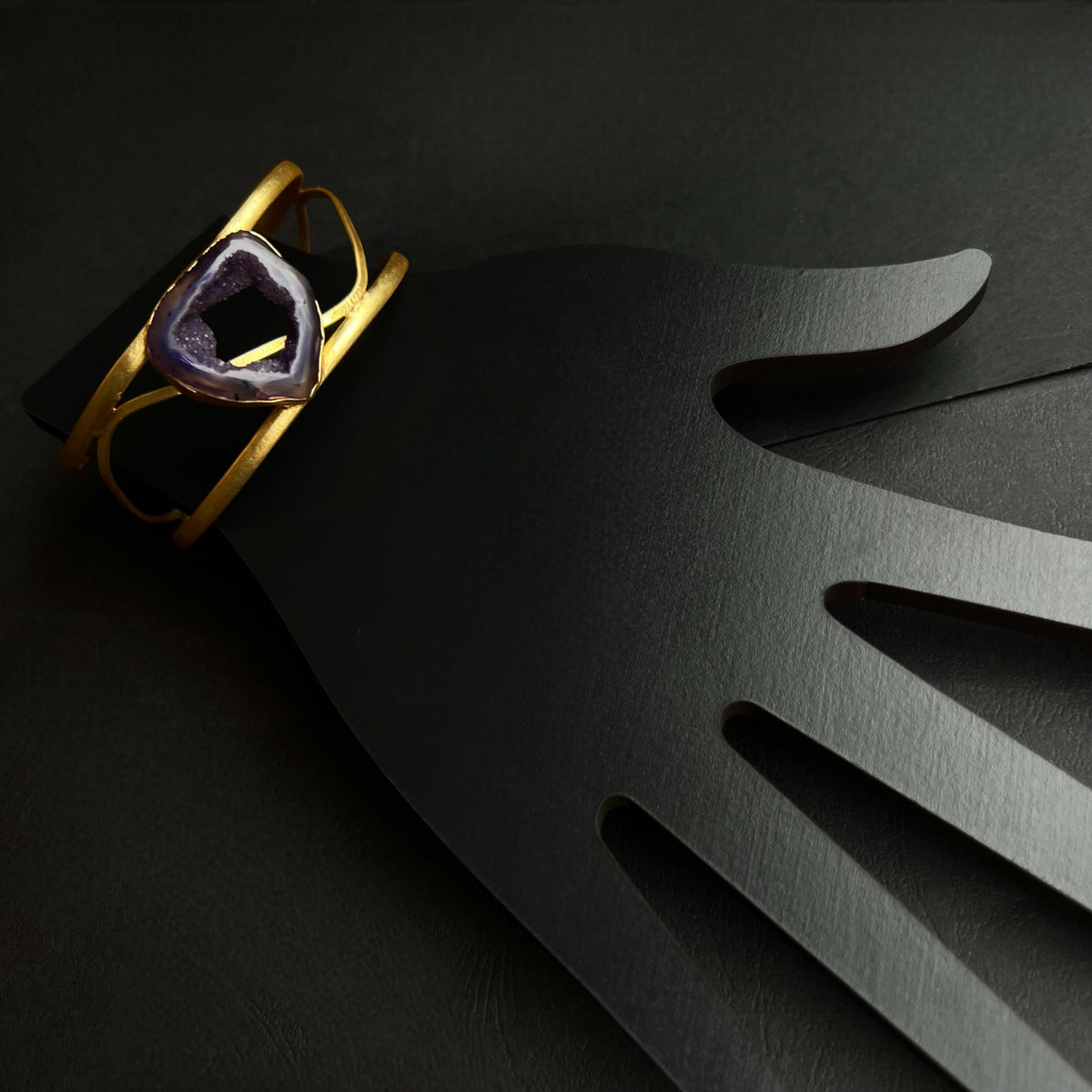 SINGLE HEART AGATE BRACELET BR24