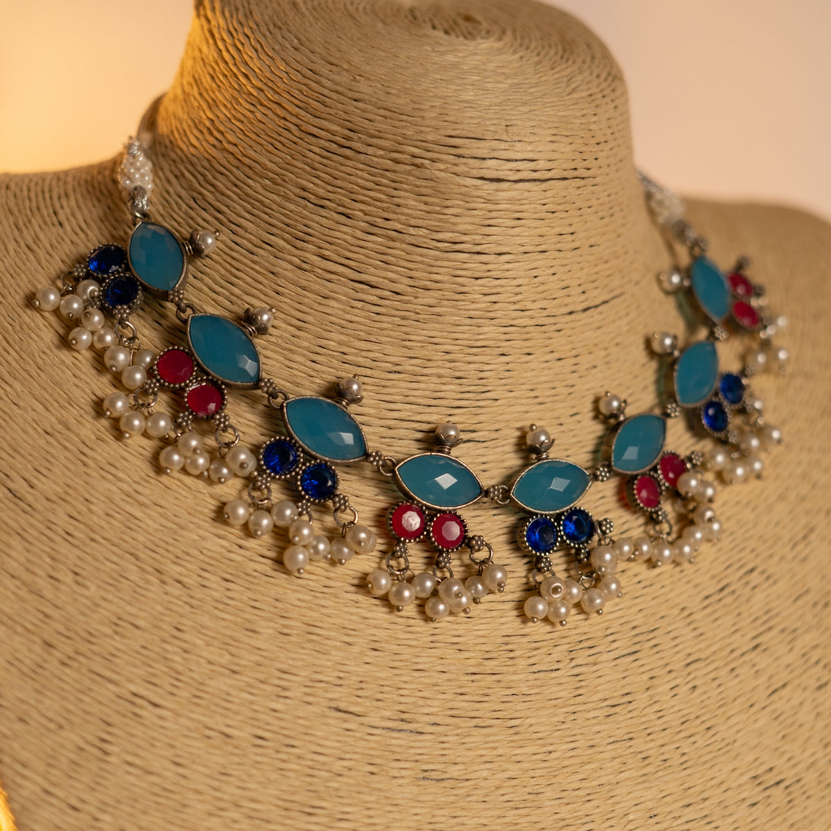 VINASHI FAUX SILVER BIJOUX PREMIUM AND EXCLUSIVE SEMI HANDMADE NECKLACE WITH EARRINGS NL215