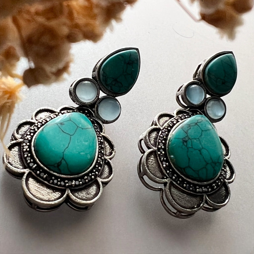 PETAL CRESENT SEMI HANDMADE  OXIDISED EARRING ER137