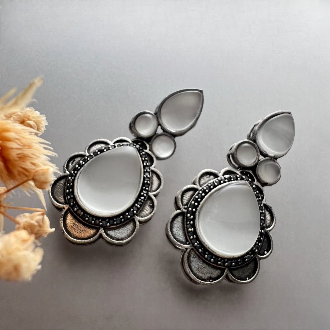 PETAL CRESENT SEMI HANDMADE  OXIDISED EARRING ER137