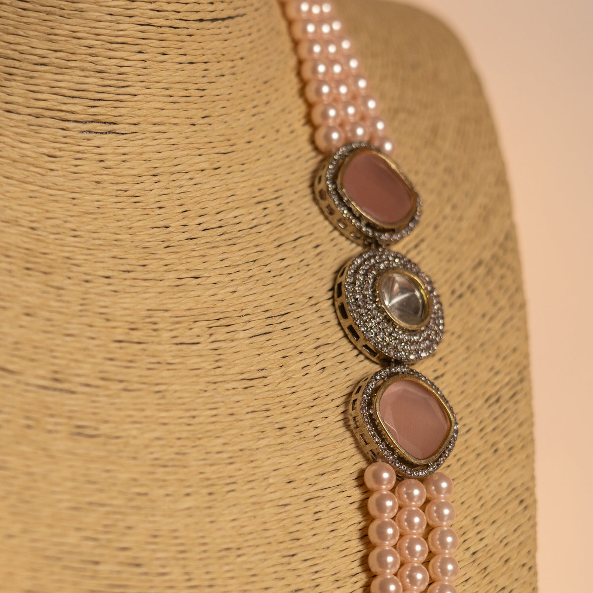 SIRENE PEARL MONALISA STONE AND AD STONE MALA WITH EARRINGS ML14