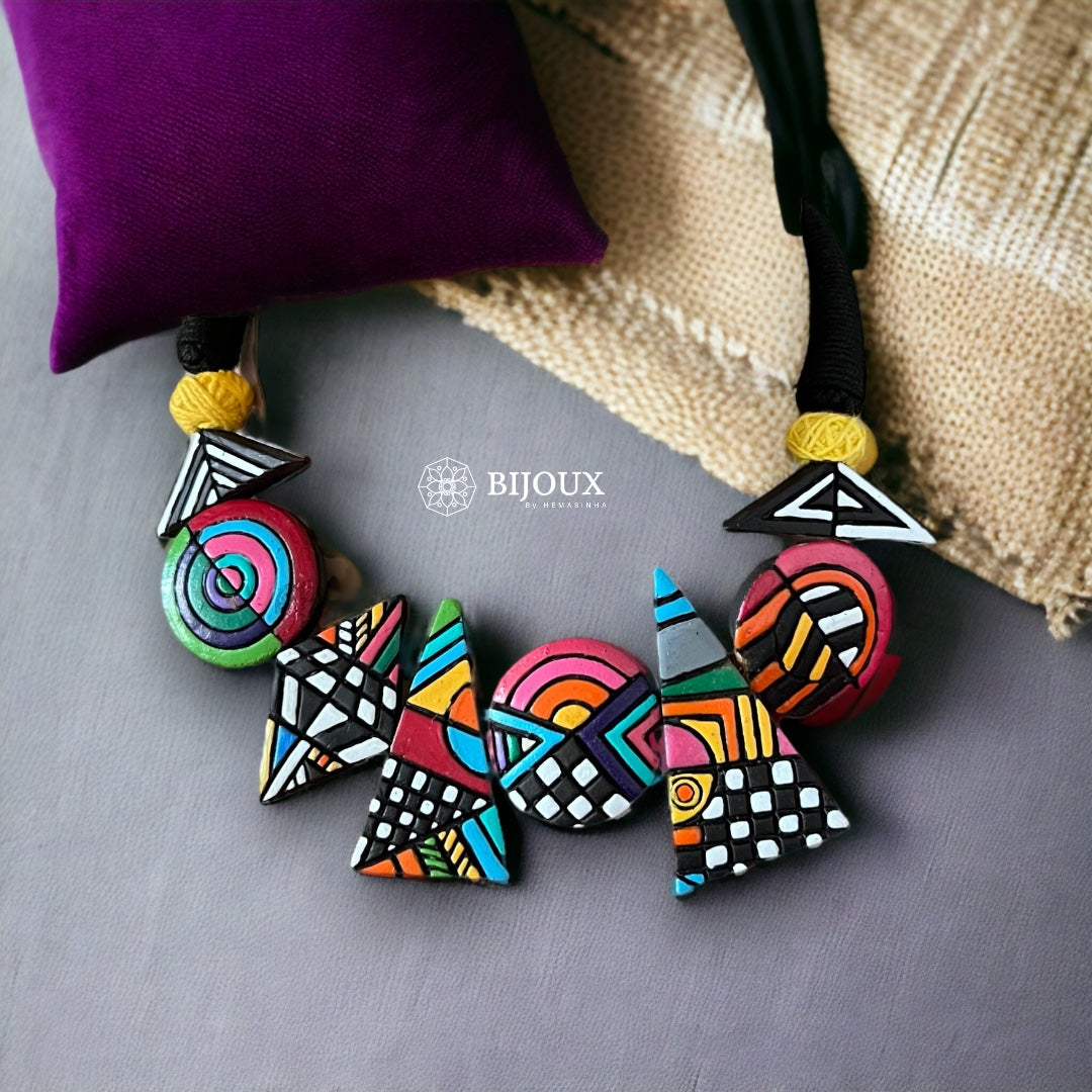 GEOMETRY CHIC FUSION TERRACOTTA NECKLACE WITH EARRING TR12