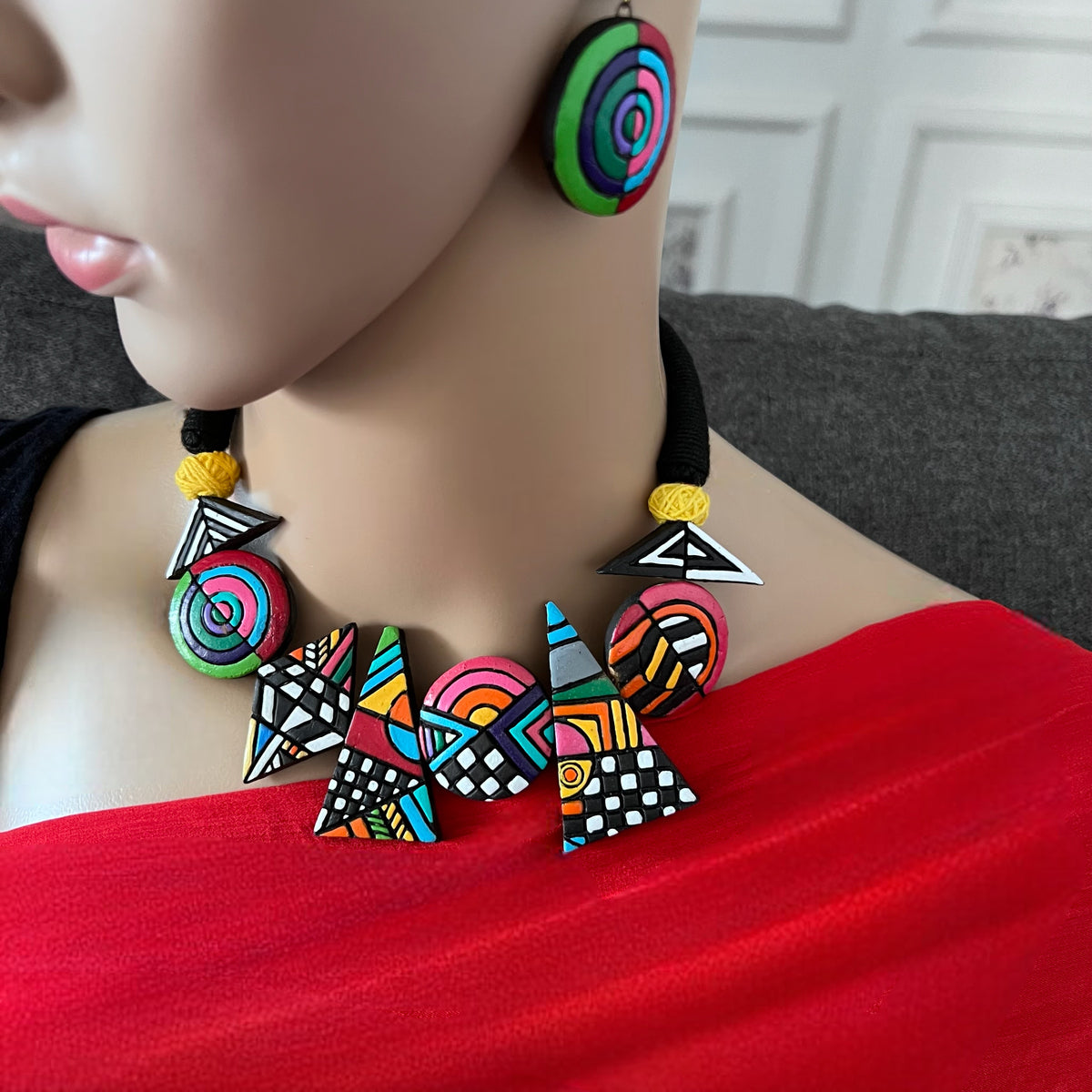 GEOMETRY CHIC FUSION TERRACOTTA NECKLACE WITH EARRING TR12