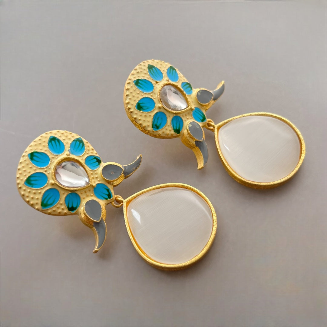 TAPTHI SEMI HANDMADE GOLDTONED  MONOLISA GOLD-TONED EARRING -ER124