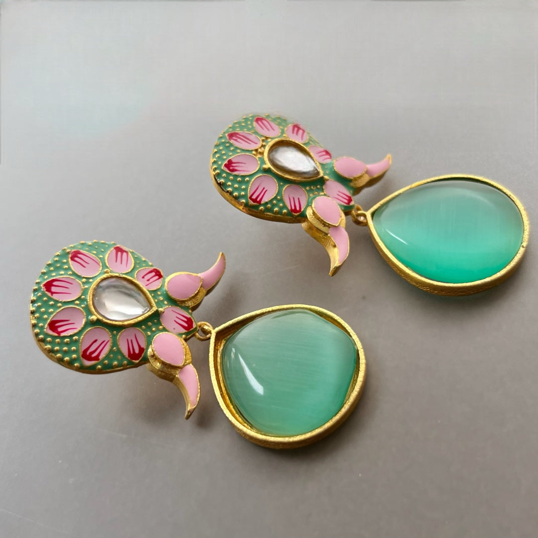 TAPTHI SEMI HANDMADE GOLDTONED  MONOLISA GOLD-TONED EARRING -ER124