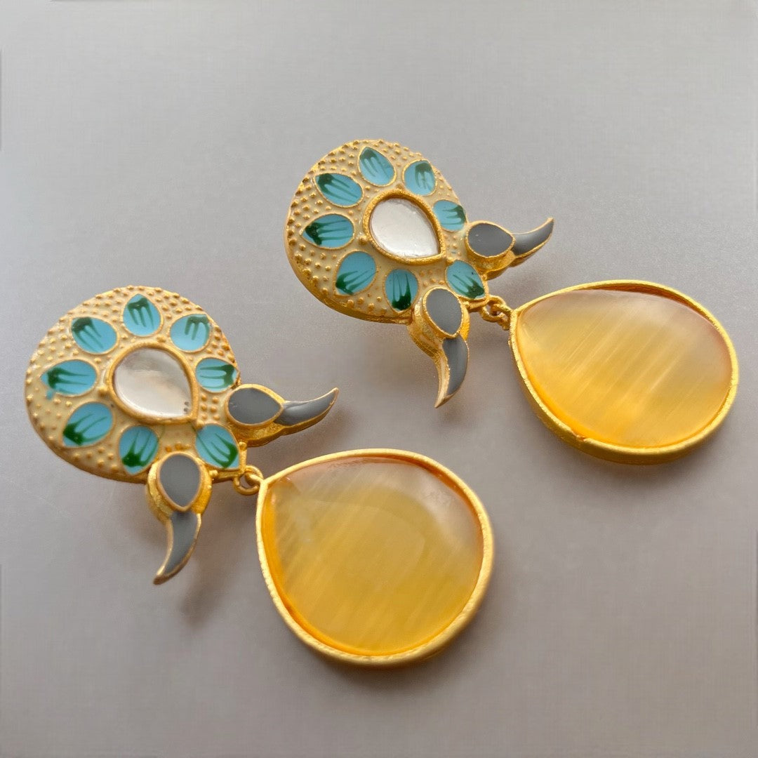 TAPTHI SEMI HANDMADE GOLDTONED  MONOLISA GOLD-TONED EARRING -ER124