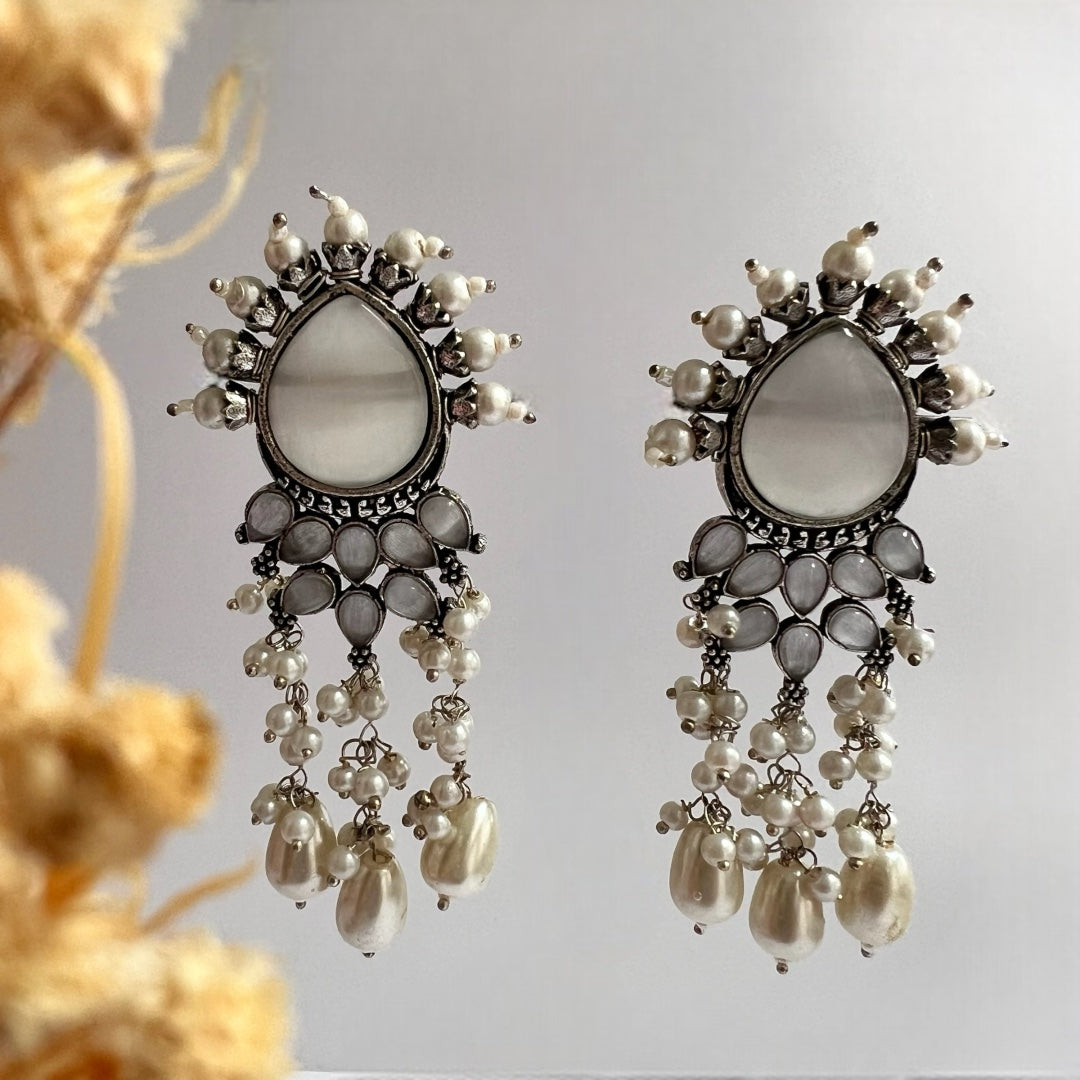 ELEANOR BEADED SEMI HANDMADE OXIDIZED EARRING ER134
