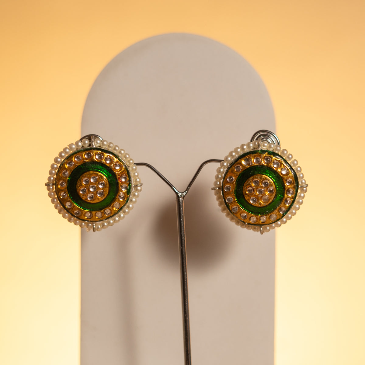 DHAKSHIKA FAUX SILVER MONALISA AND LAC SEMI HANDMADE NECKLACE WITH EARRINGS NL125