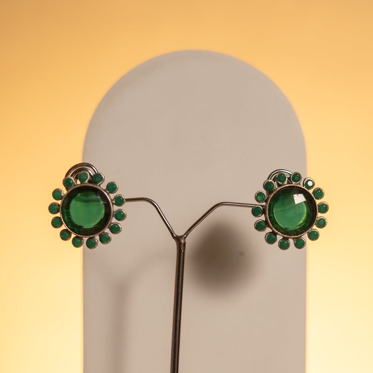 VIMAANAH FAUX SILVER BIJOUX PREMIUM AND EXCLUSIVE  SEMI HANDMADE NECKLACE WITH EARRINGS NL124