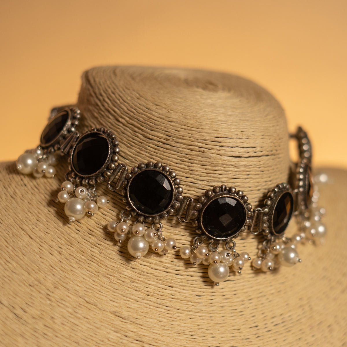 VIMAANAH FAUX SILVER BIJOUX PREMIUM AND EXCLUSIVE  SEMI HANDMADE NECKLACE WITH EARRINGS NL124