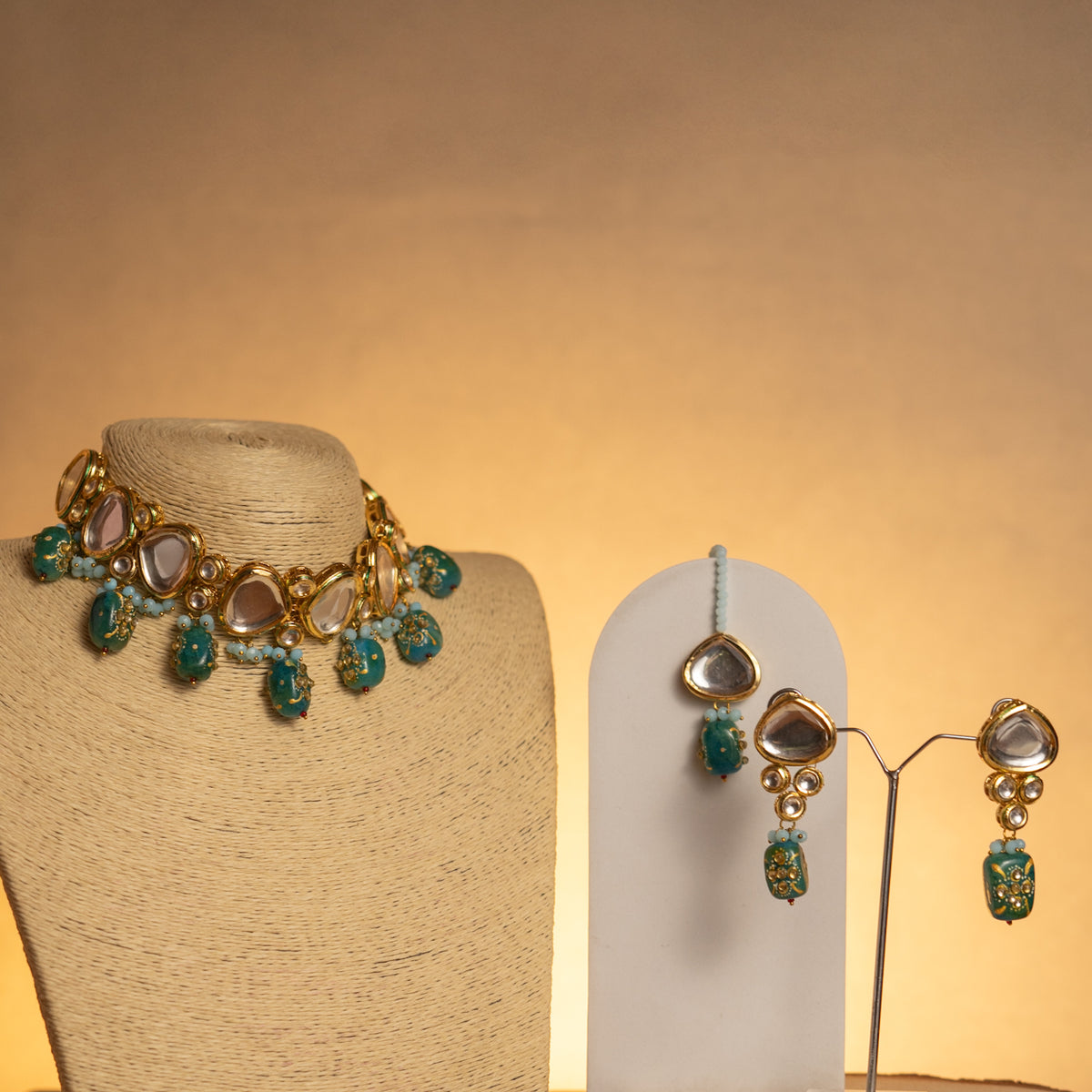 VIHAYA KUNDAN AND HAIN PAINTED BEADS HANDMADE NECKPIECE NECKLACE NL57