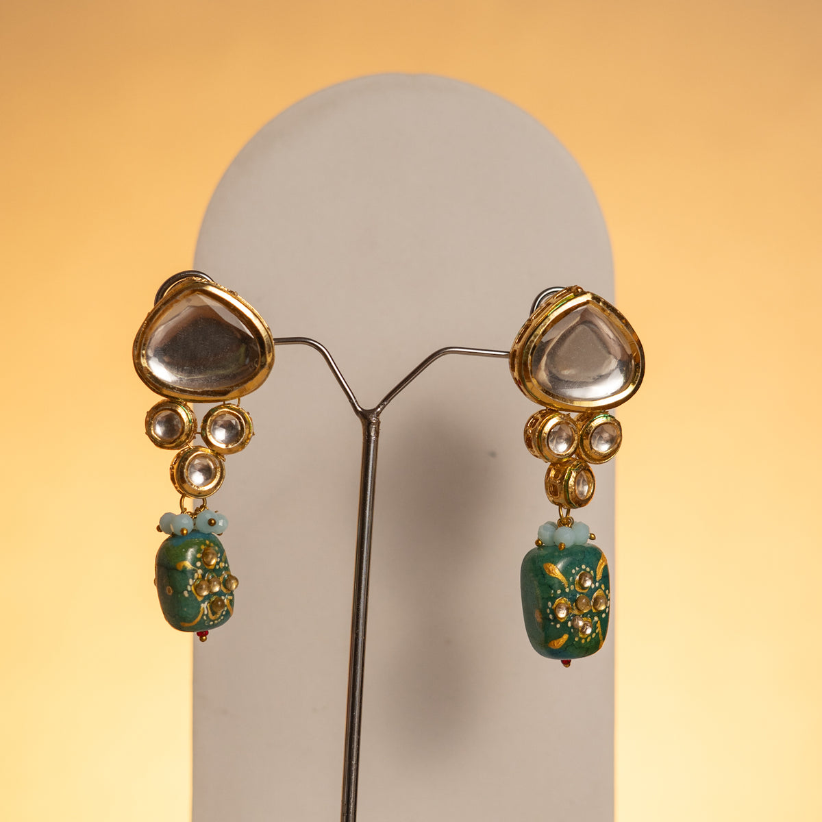 VIHAYA KUNDAN AND HAIN PAINTED BEADS HANDMADE NECKPIECE NECKLACE NL57