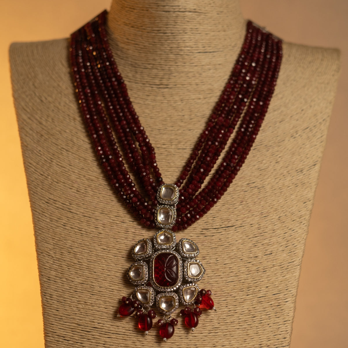 KUNDHAVAI CLASSIC LAYERED ONEX HANDMADE NECKLACE NL50