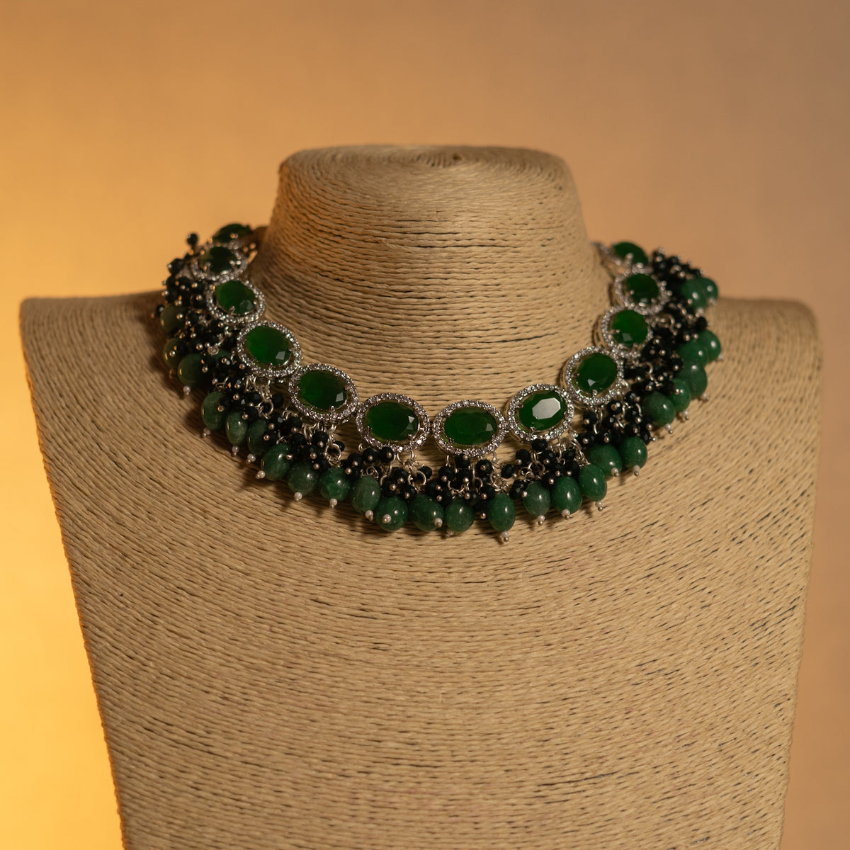 TINA DOLLY SPLENDOUR VICTORIAN SEMI HANDMADE NECKLACE NL49