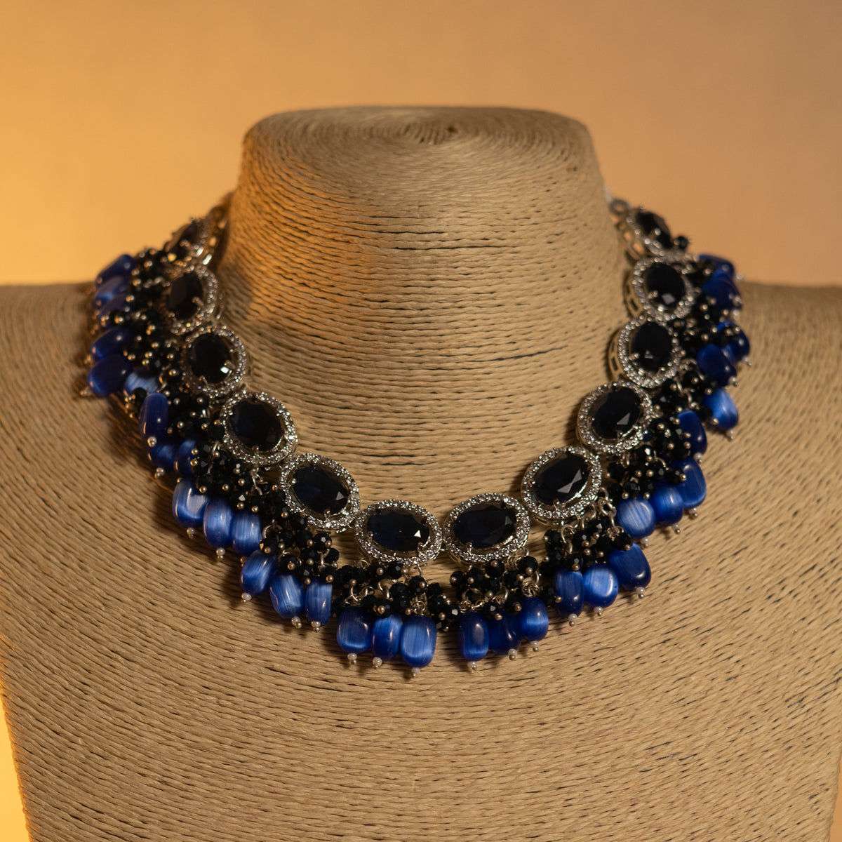 TINA DOLLY SPLENDOUR VICTORIAN SEMI HANDMADE NECKLACE NL49