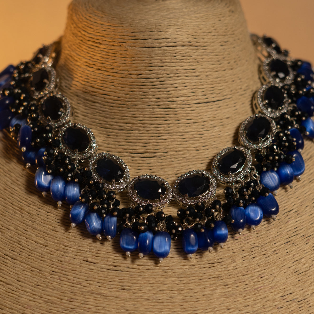 TINA DOLLY SPLENDOUR VICTORIAN SEMI HANDMADE NECKLACE NL49