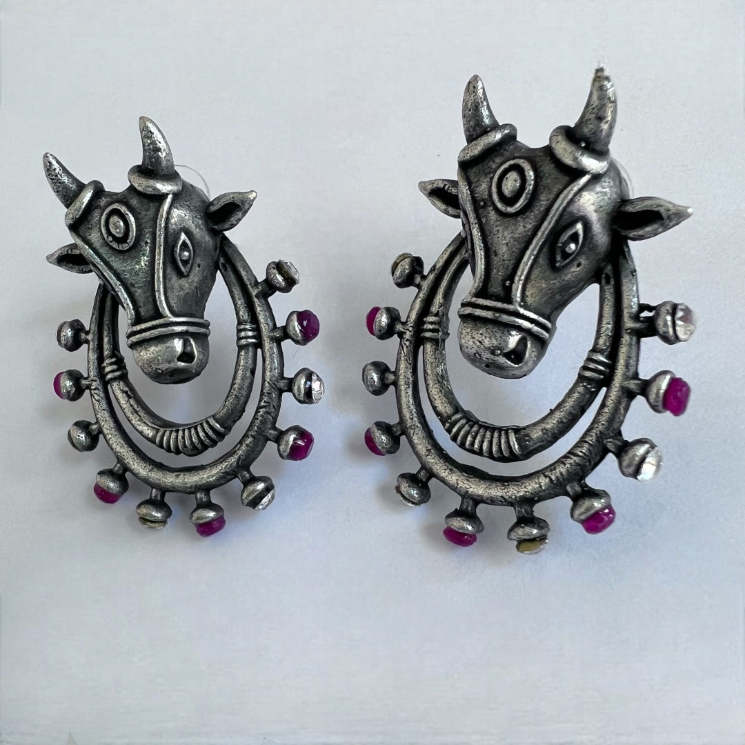 MOO MOO AD STONES SILVER LOOK ALIKE SEMI-HANDMADE STUD ER195