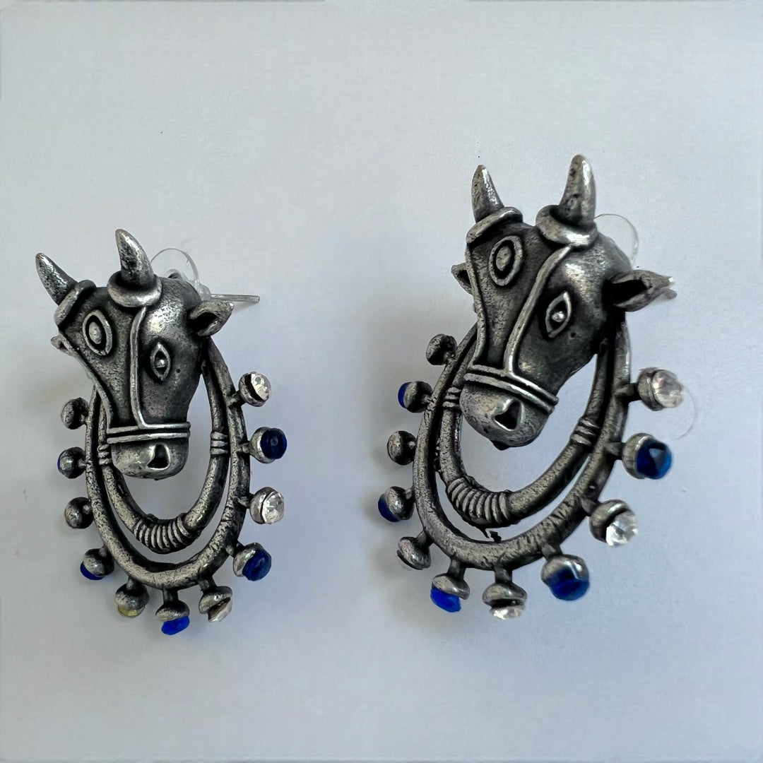 MOO MOO AD STONES SILVER LOOK ALIKE SEMI-HANDMADE STUD ER195