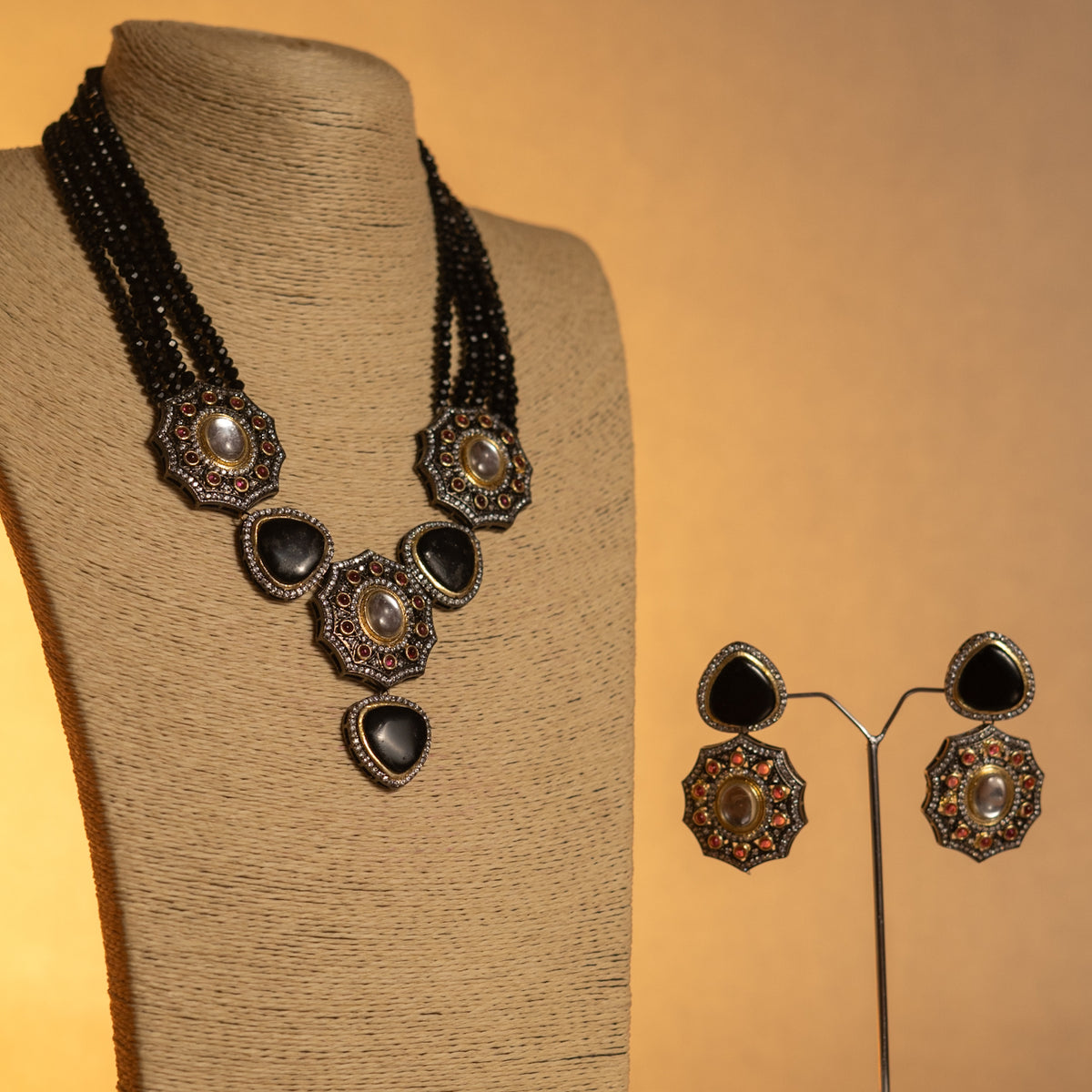 RAKSHINI CLASSIC LAYERED ONEX HANDMADE NECKLACE NL51