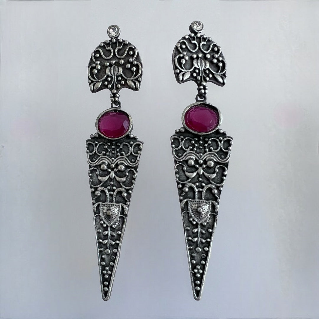 TRIBAL ARROW SILVER LOOK ALIKE SEMI-HANDMADE DANGLER ER197