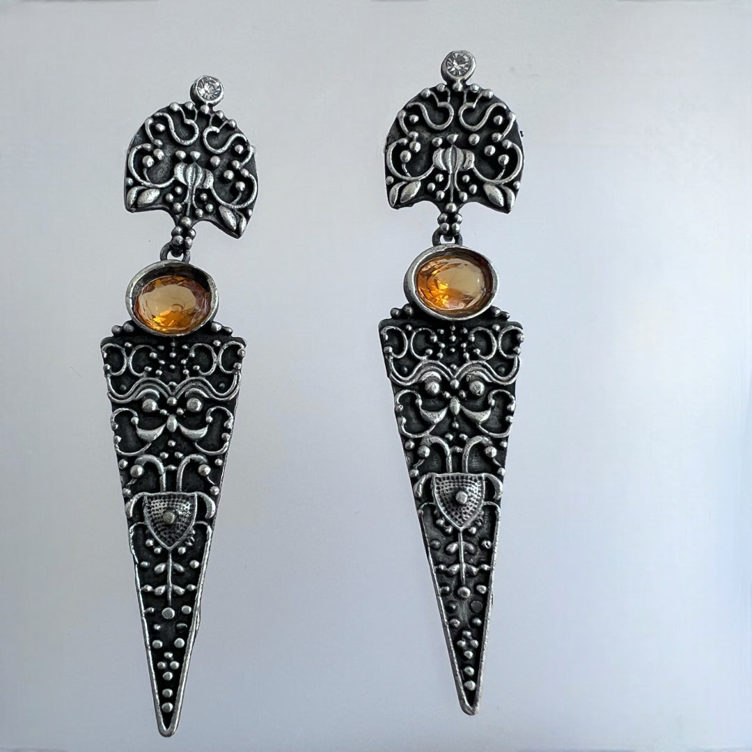 TRIBAL ARROW SILVER LOOK ALIKE SEMI-HANDMADE DANGLER ER197