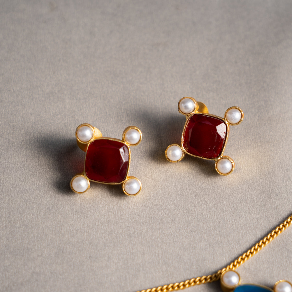 EDEN GOLD TONED HANDMADE HAND HAMMERED NECKLAC AND EARRINGS OF20