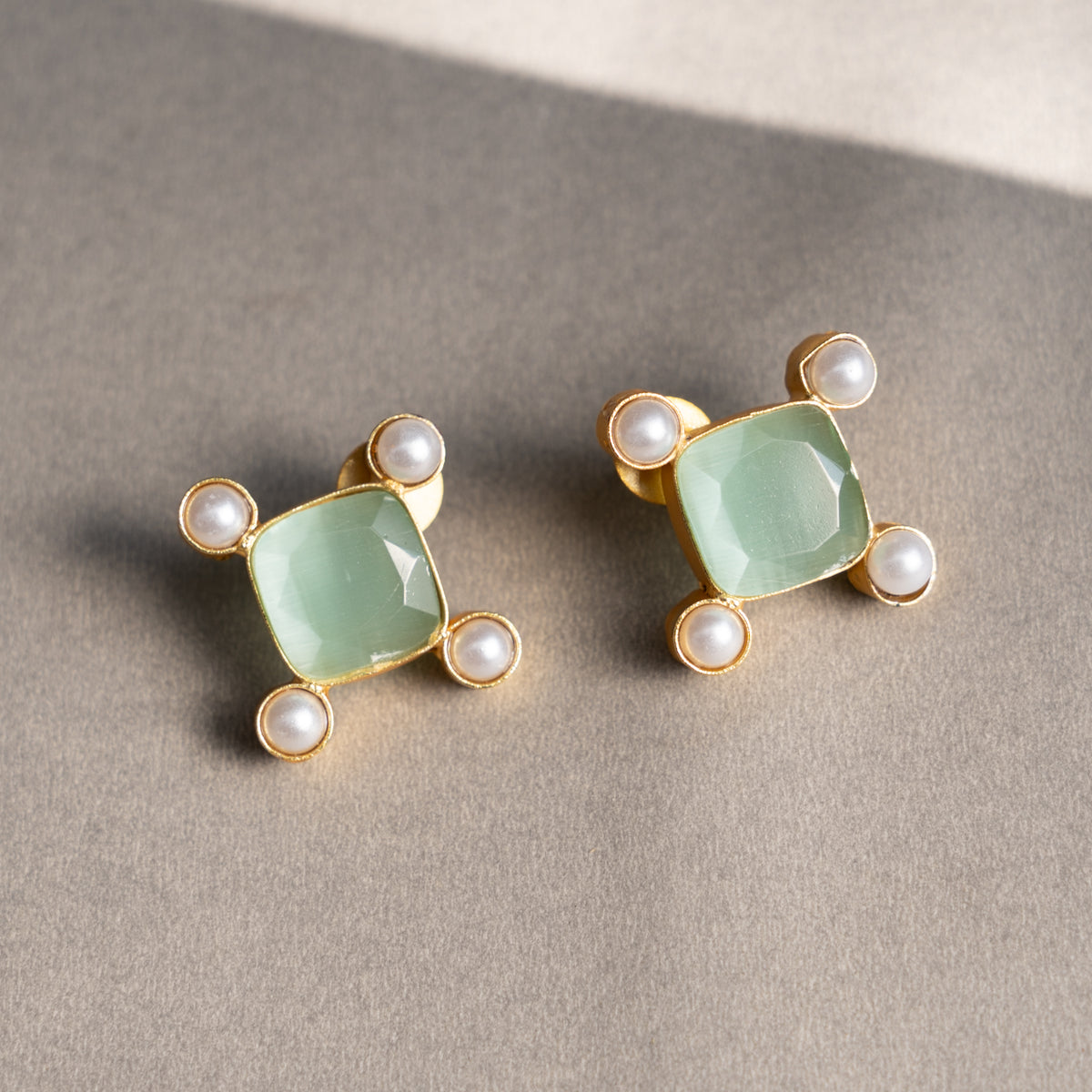 EDEN GOLD TONED HANDMADE HAND HAMMERED NECKLAC AND EARRINGS OF20