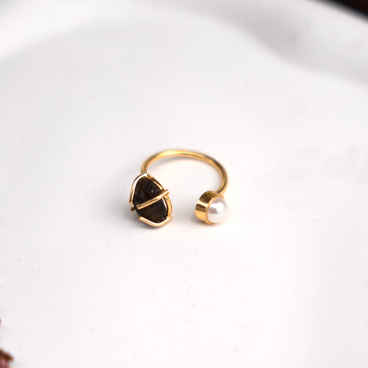 ZOEY GOLD TONED HANDMADE HAND HAMMERED NECKLAC EARRINGS BANGLE CUFF AND RING OF13