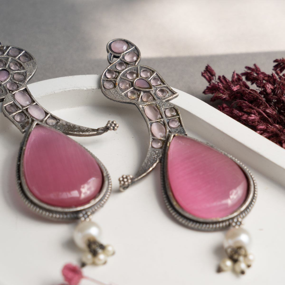 ENA FAUX SILVER  SEMI HANDMADE MONALISA STONE EARRINGS ER764