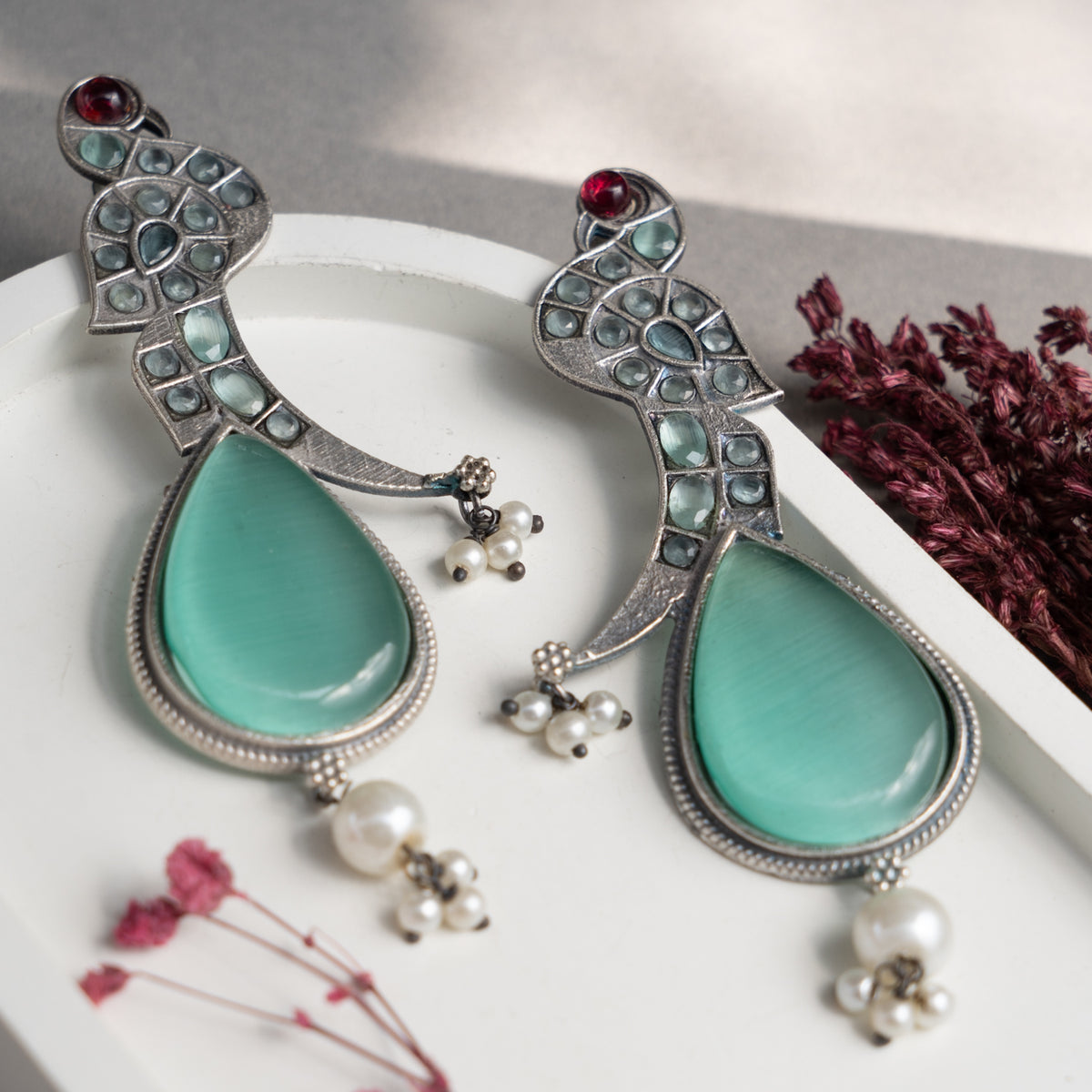 ENA FAUX SILVER  SEMI HANDMADE MONALISA STONE EARRINGS ER764