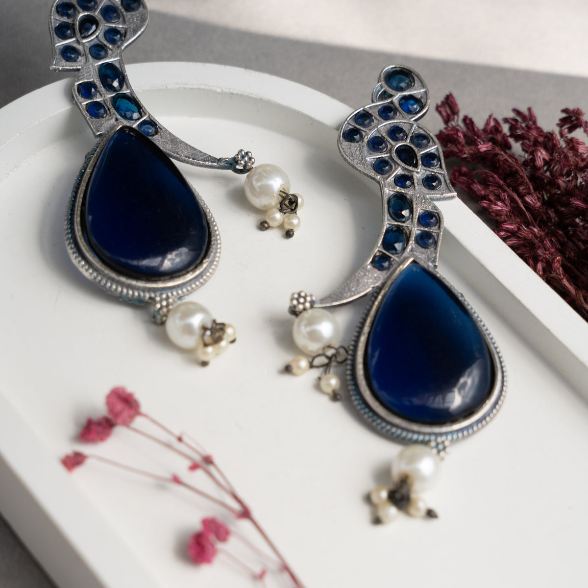 ENA FAUX SILVER  SEMI HANDMADE MONALISA STONE EARRINGS ER764