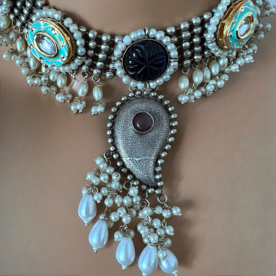 RELATA SILVER LOOK ALIKE SEMI HANDMADE RUSTIC CHOKER WITH EARRINGS CH311