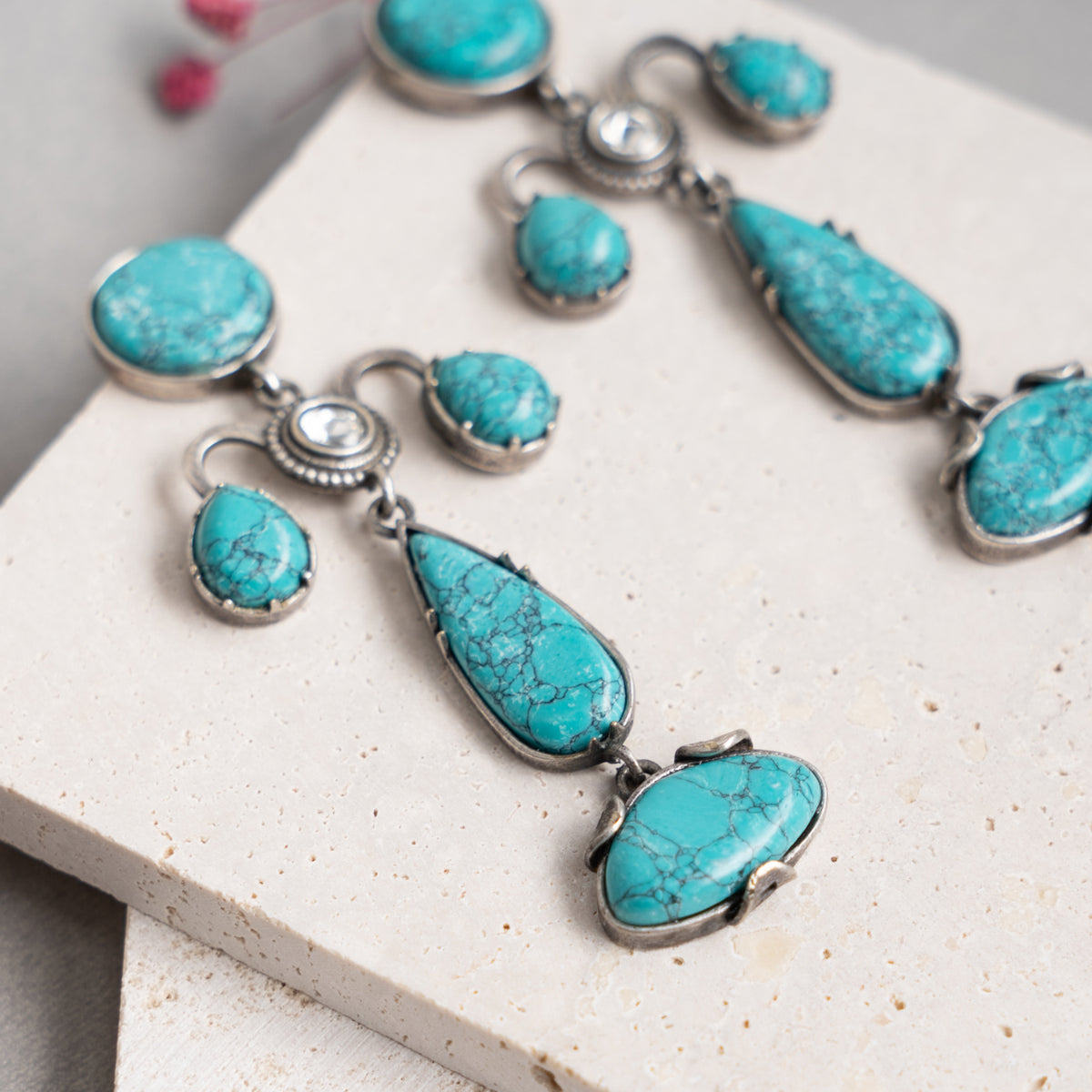 ADVIKA BIJOUX PREMIUM SEMI HANDMADE MONALISA STONE EARRINGS ER729