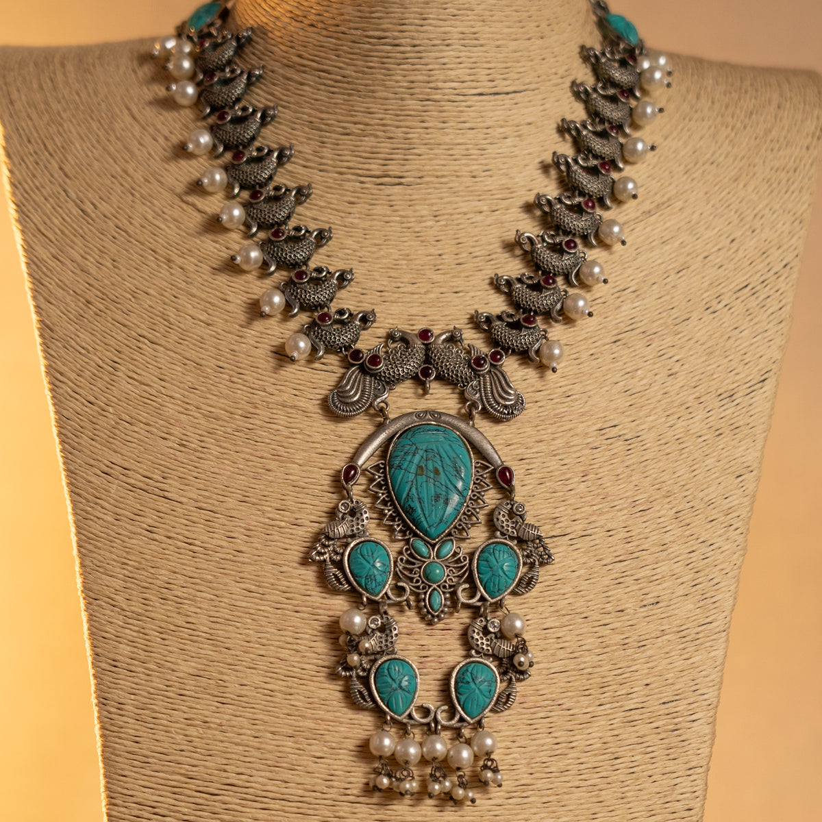 REYA SEMI HANDMADE RAW AND RUSTIC FINISH ANTIQUE NECKPIECE/NECKLACE WITH EARRING NL277