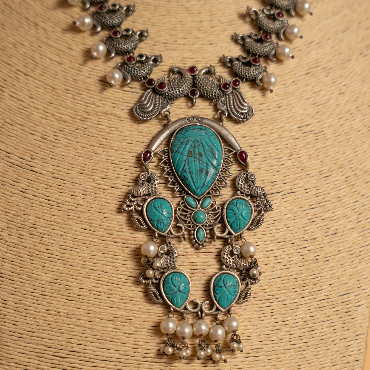 REYA SEMI HANDMADE RAW AND RUSTIC FINISH ANTIQUE NECKPIECE/NECKLACE WITH EARRING NL277