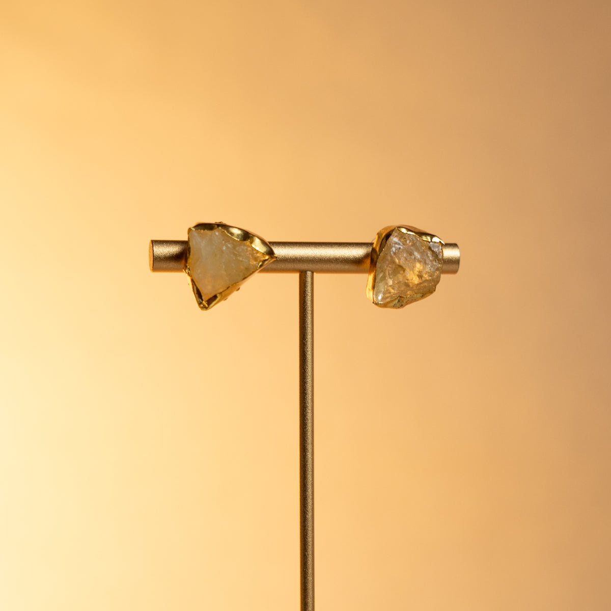 MAYA RAW AND POLISHED STONE HANDMADE NECKPIECE/NECKLACE WITH EARRING NL273