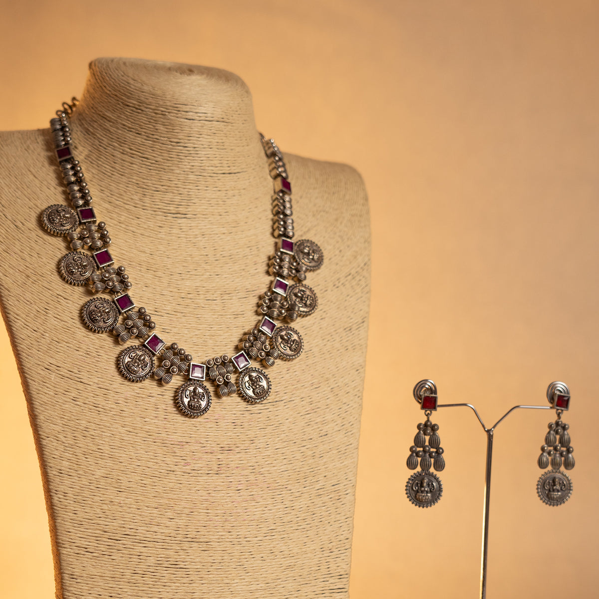 VASHTI TEMPLE SEMI HANDMADE ANTIQUE NECKPIECE/NECKLACE WITH EARRING NL285