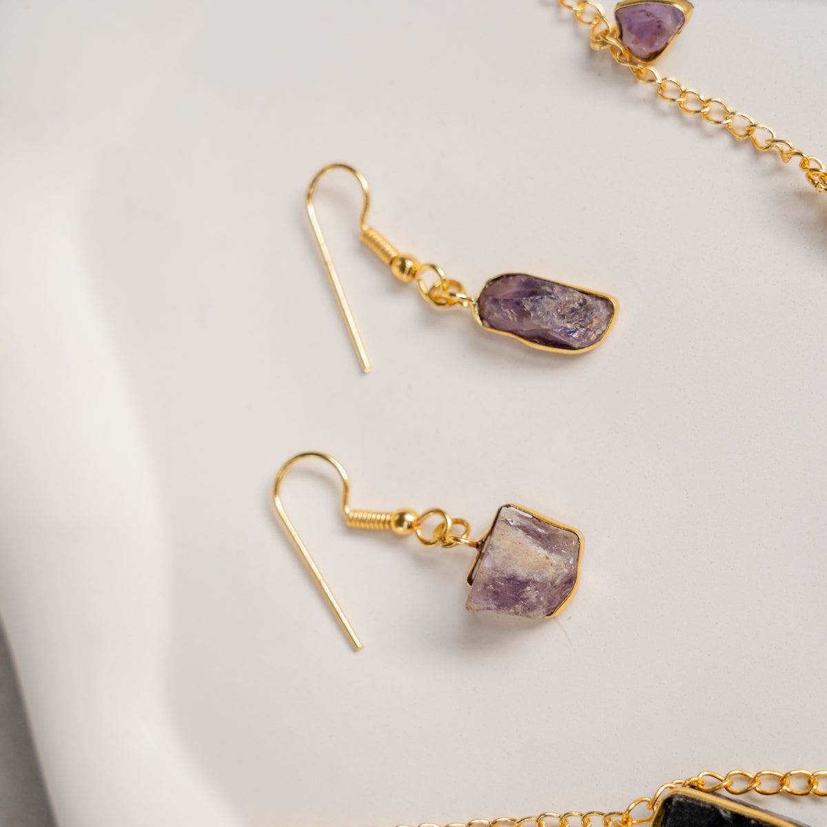 ZOEY GOLD TONED HANDMADE HAND HAMMERED NECKLAC EARRINGS BANGLE CUFF AND RING OF13