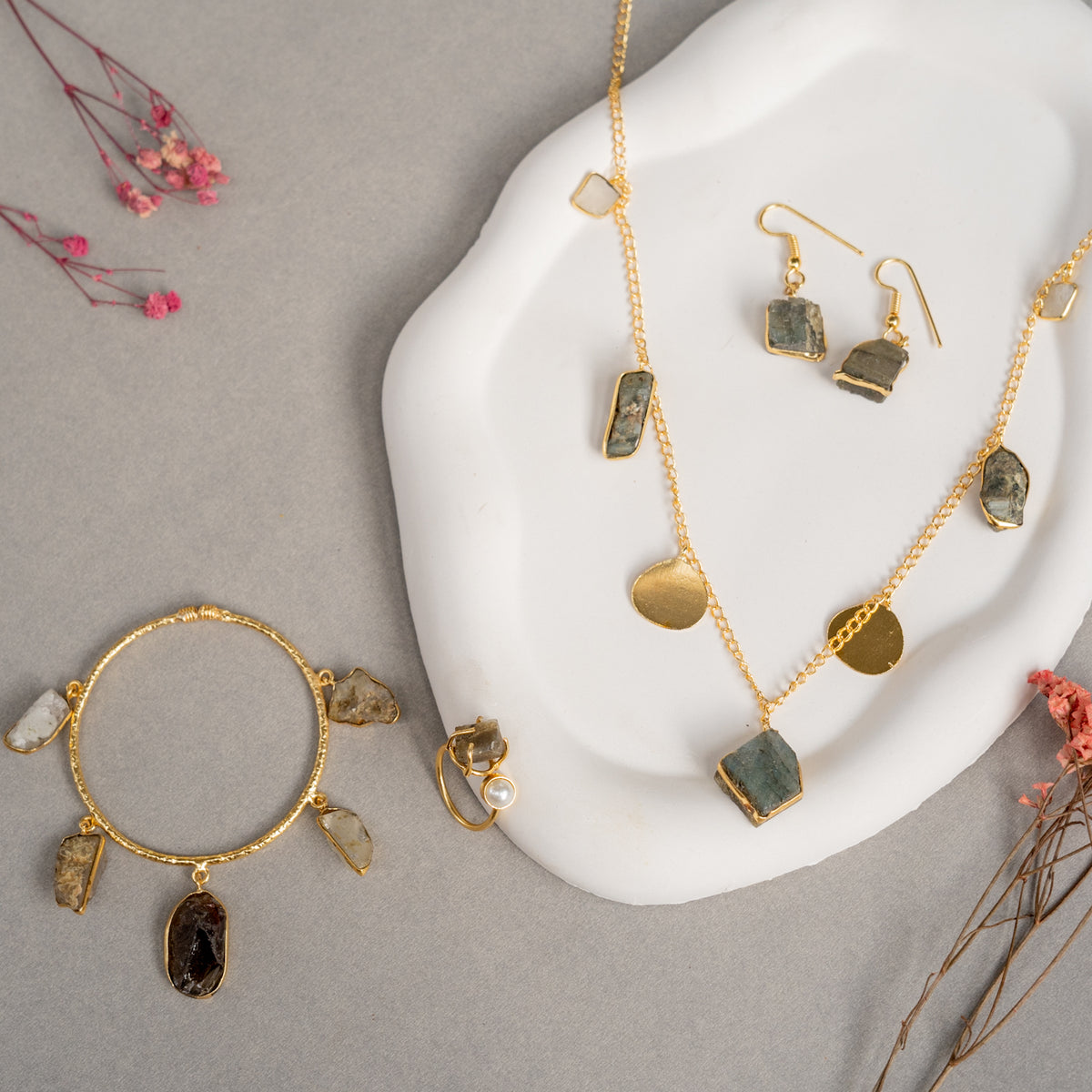 ZOEY GOLD TONED HANDMADE HAND HAMMERED NECKLAC EARRINGS BANGLE CUFF AND RING OF13